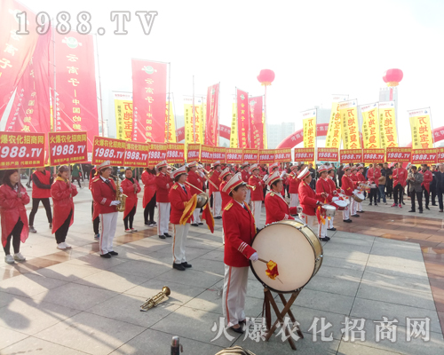 1988.TV的宣傳隊(duì)伍在2018中原肥料會(huì)再次成為焦點(diǎn)!