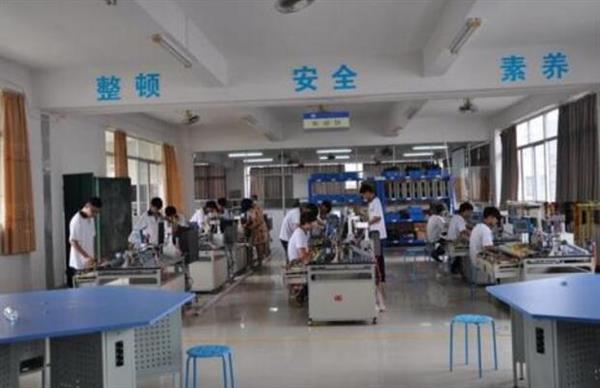 滄州中捷職業(yè)技術(shù)學校機電技術(shù)應(yīng)用專業(yè)都有哪些課程可以學習？