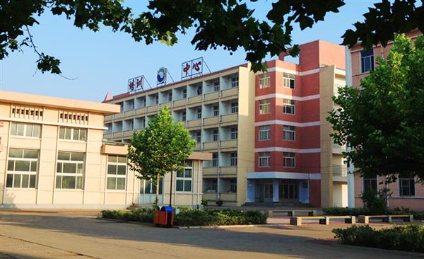 山東龍口礦業(yè)集團高級技工學(xué)校有哪些專業(yè)？有電子方面專業(yè)嗎？