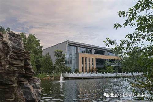 北京播音主持學(xué)校有什么可報(bào)考的院校？