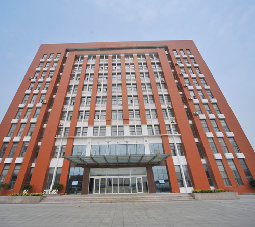 與同類院校相比，東營市技師學院都有哪些優(yōu)勢？