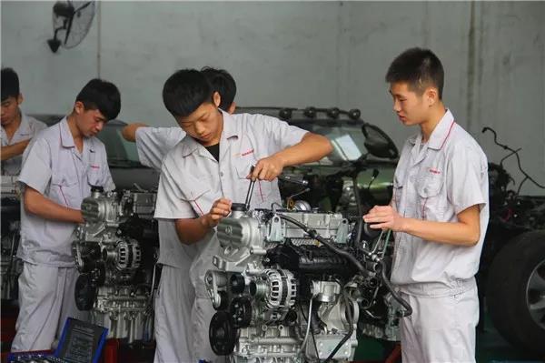 新能源汽車專業(yè)去哪里學(xué)習(xí)？   